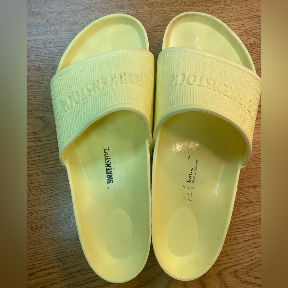 Birkenstock Barbados EVA Slide Popcorn (Yellow) Size 41 (Women’s 10.5-11)
